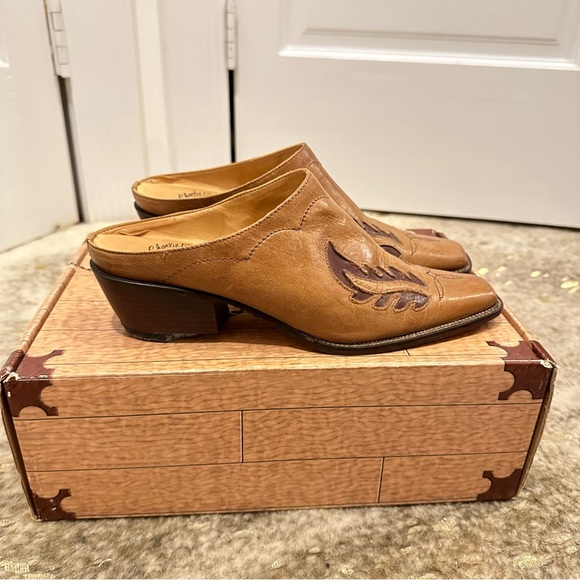 ✨🐄 COWGIRL MULES 🐄✨ - Picture 4 of 4